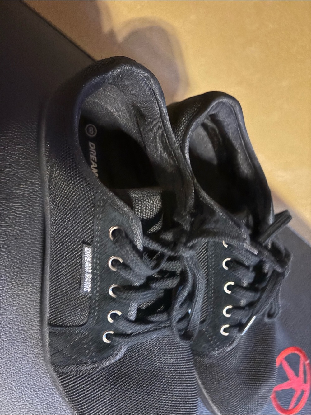 Dream Pairs Women’s Black Low-Top Canvas Lace-Up Sneakers